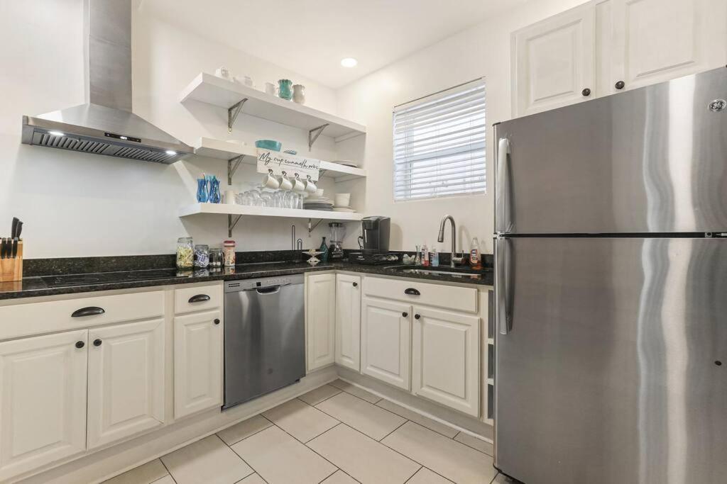 Sleep 10 Next To Superdome And Downtown Villa New Orleans Bagian luar foto